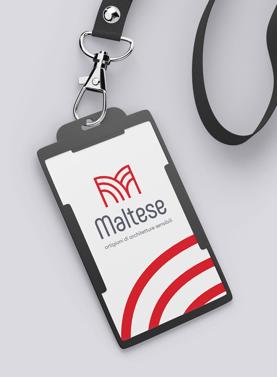 applicazione del logo maltese su badge pass