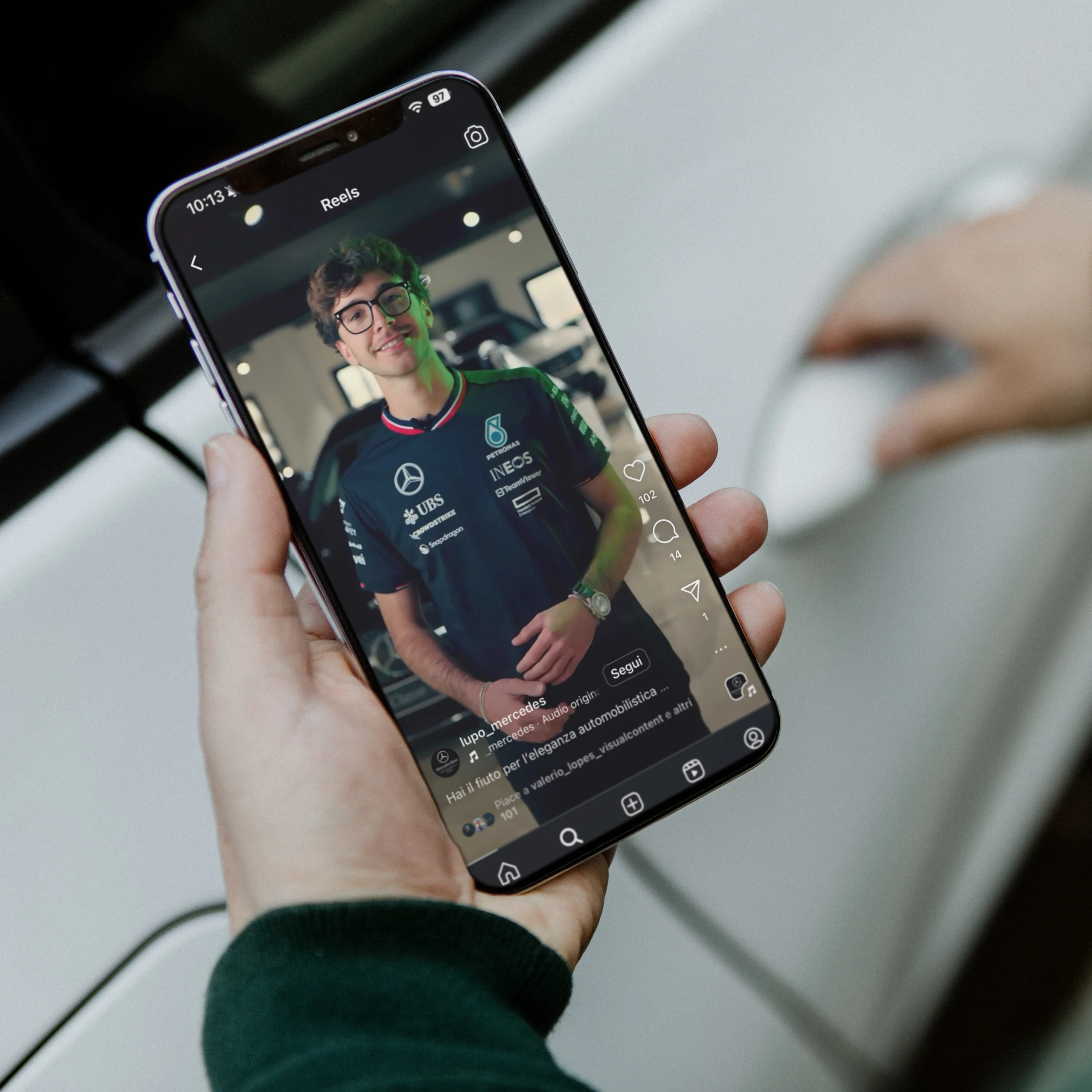 visualizzazione da smartphone video adv Lupo Mercedes